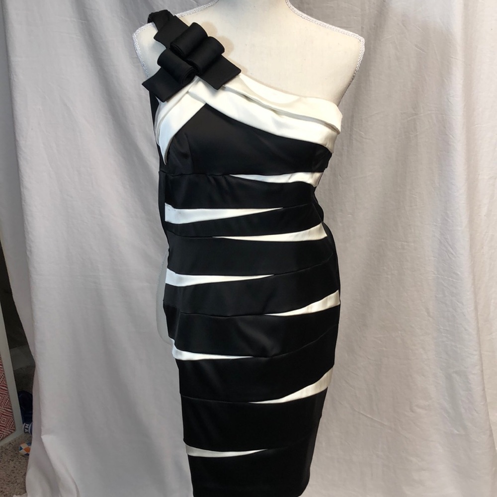 Black & white satin party dress! Worn twice!